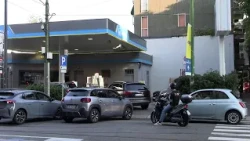 In line at the gas station after Eni's price cap: "A fair initiative, but more can be done"